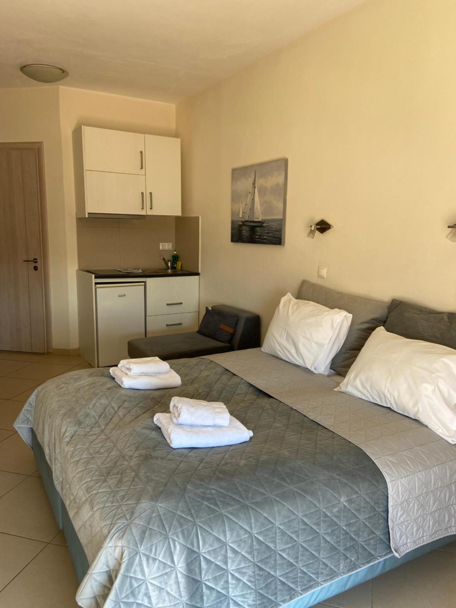 Candia Hotel Ханя Екстериор снимка
